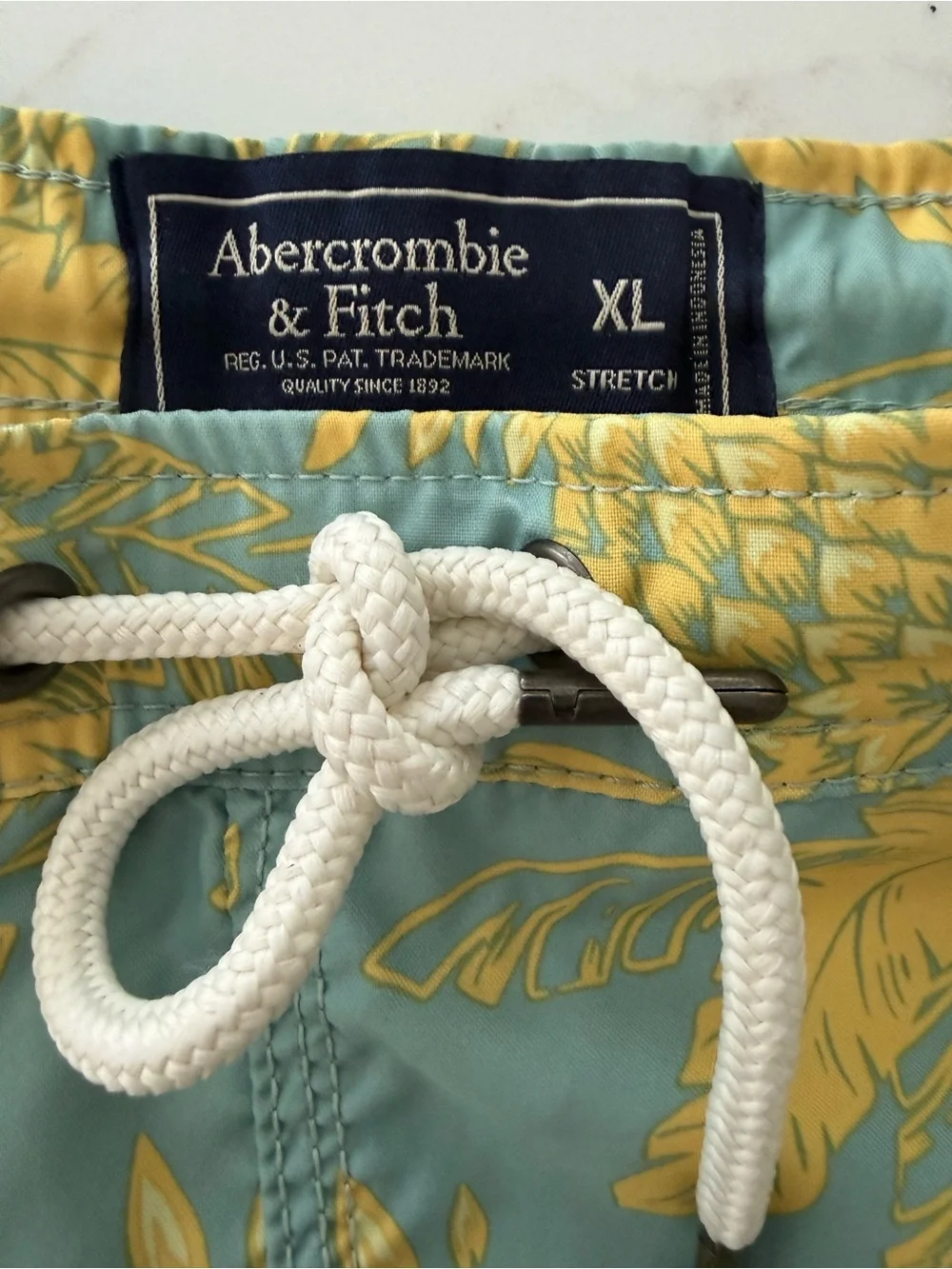 Abercrombie & Fitch Men’s Yellow Pineapple Print Shorts on Teal Size: XL Stretch